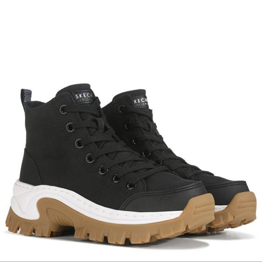 Skechers Hi Ryze High Top Sneaker / Boot.  New.  Size 8